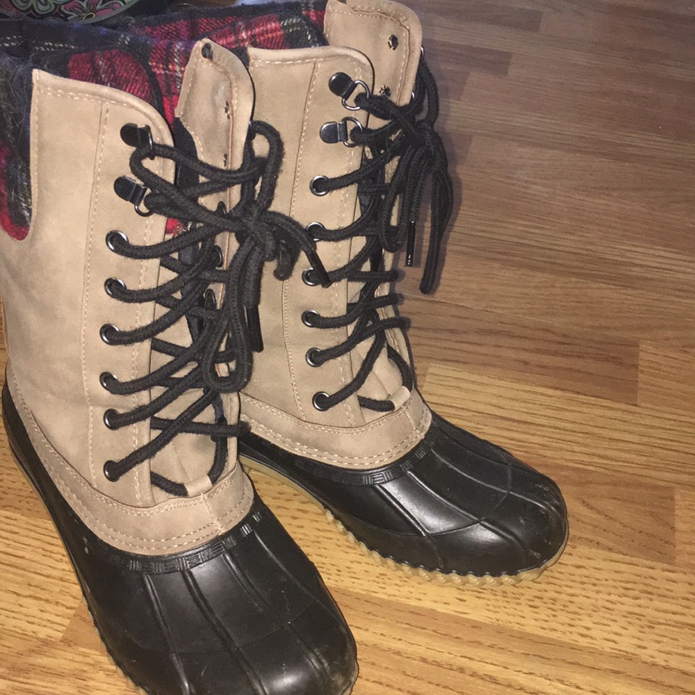 Tall winter boots
